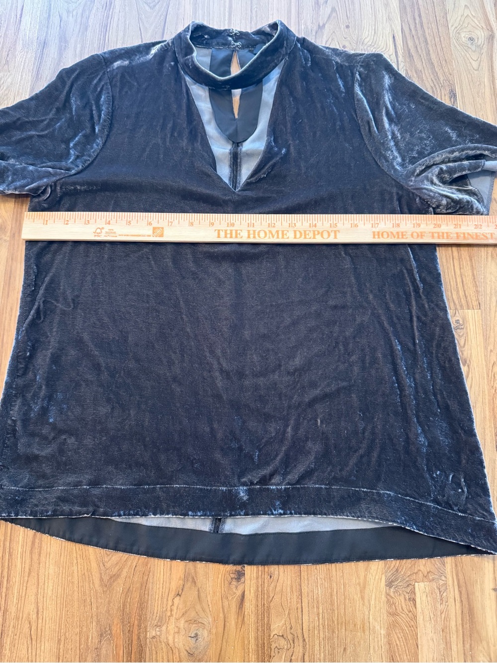 Madewell Velvet Shirt Women’s Medium Dark Grey/Brown V Neck Cutout - Picture 7 of 8